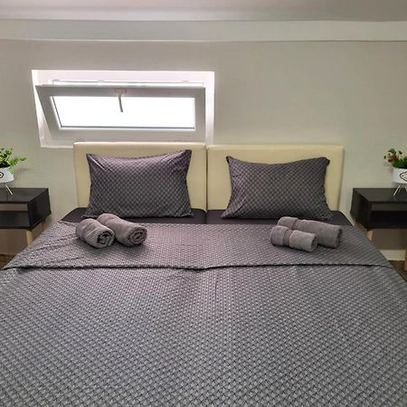 Guesthouse Ozegovic Belgrado Buitenkant foto