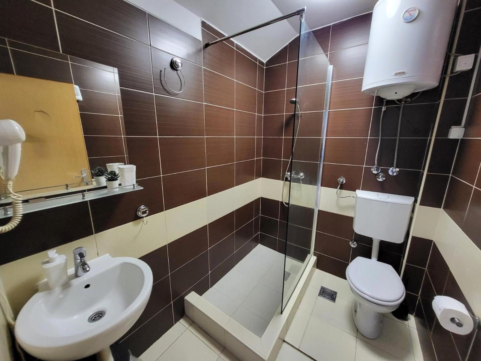 Guesthouse Ozegovic Belgrado Buitenkant foto