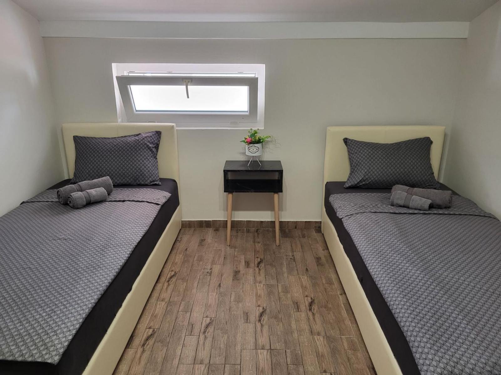 Guesthouse Ozegovic Belgrado Buitenkant foto