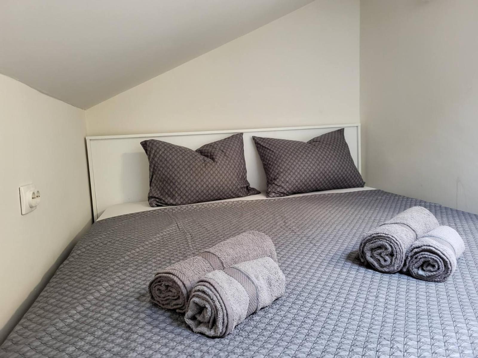 Guesthouse Ozegovic Belgrado Buitenkant foto