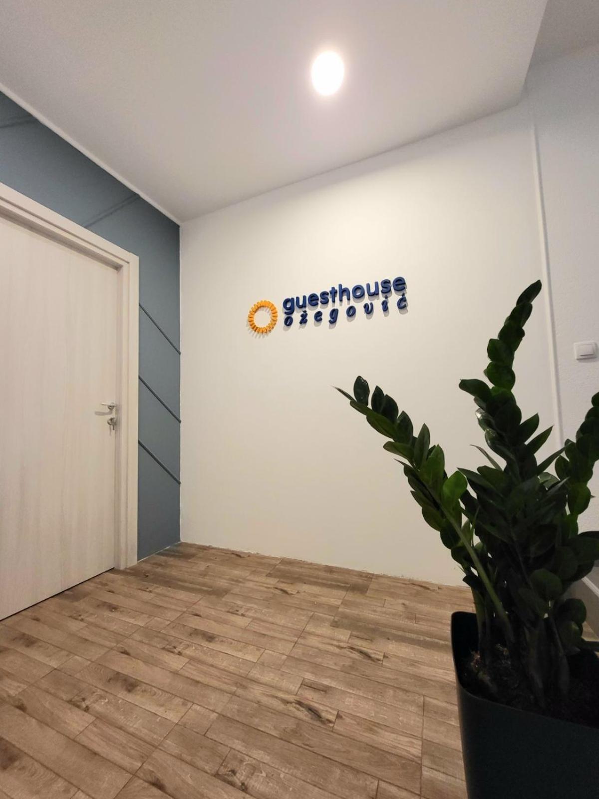 Guesthouse Ozegovic Belgrado Buitenkant foto